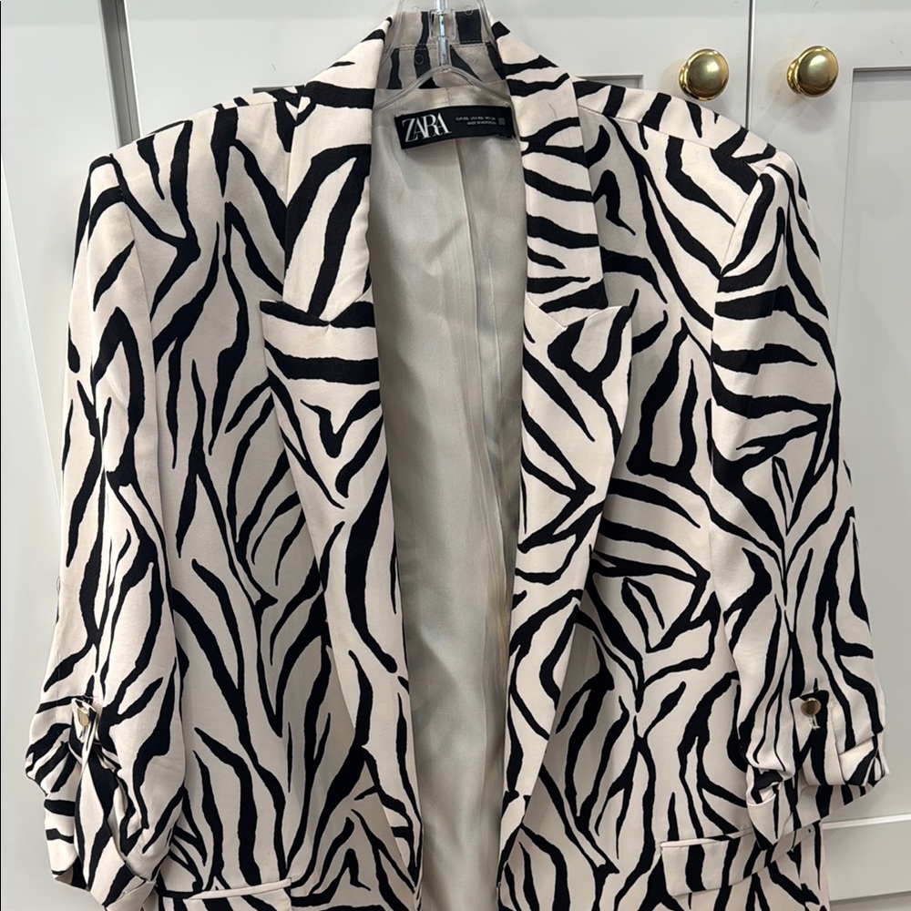 Zara Women's Zebra Blazer XXL - Picture 3 of 5